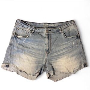 Levi’s High Rise Shorts size 18